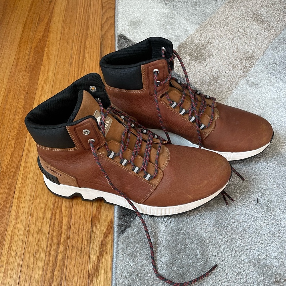 Mens size 12 Sorel boots